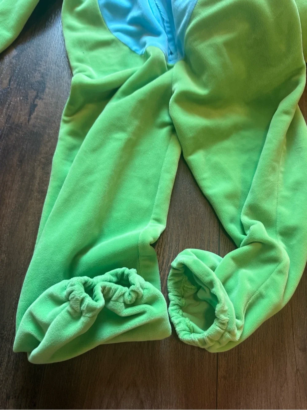 Kids Green Dinosaur Costume Hooded onesie size 48 months/4t